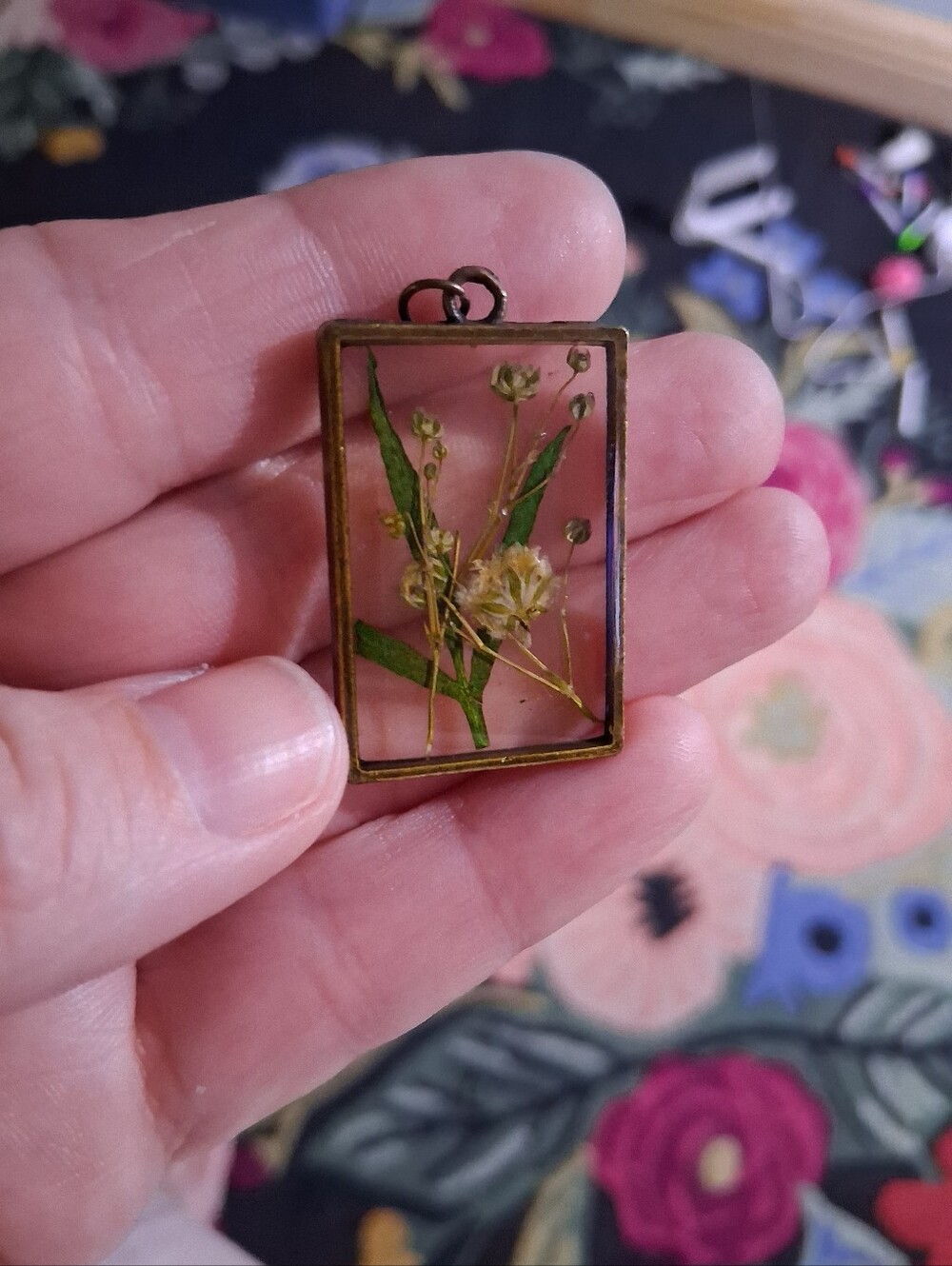 Pressed Flower Rectangular Glass Pendant - Green & Gold